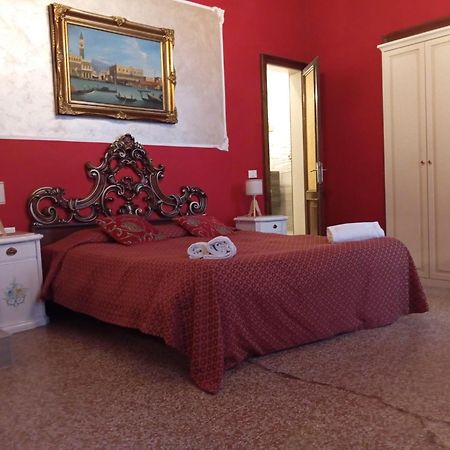 ונציה Palazzo Lion Morosini - Check In Presso Locanda Ai Santi Apostoli מראה חיצוני תמונה