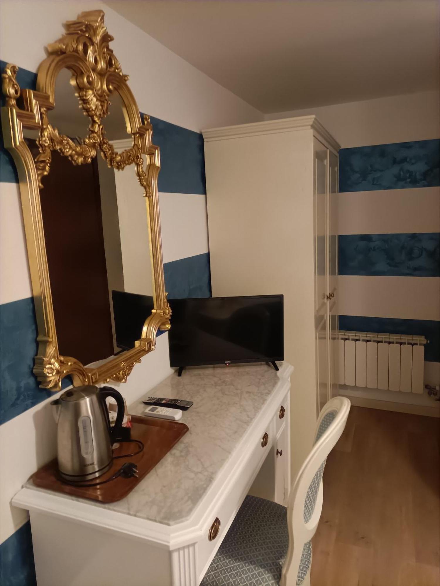 ונציה Palazzo Lion Morosini - Check In Presso Locanda Ai Santi Apostoli מראה חיצוני תמונה