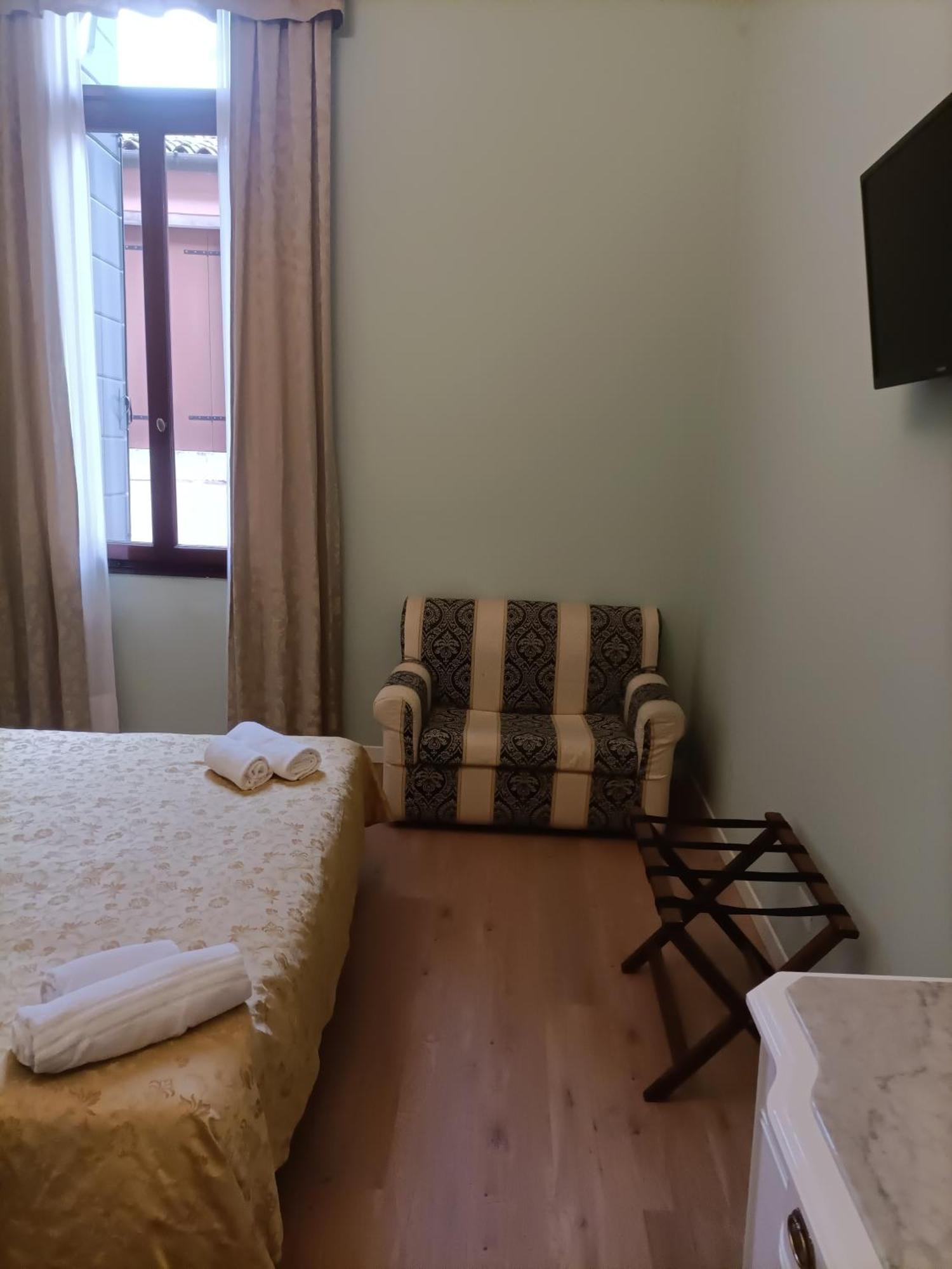 ונציה Palazzo Lion Morosini - Check In Presso Locanda Ai Santi Apostoli מראה חיצוני תמונה