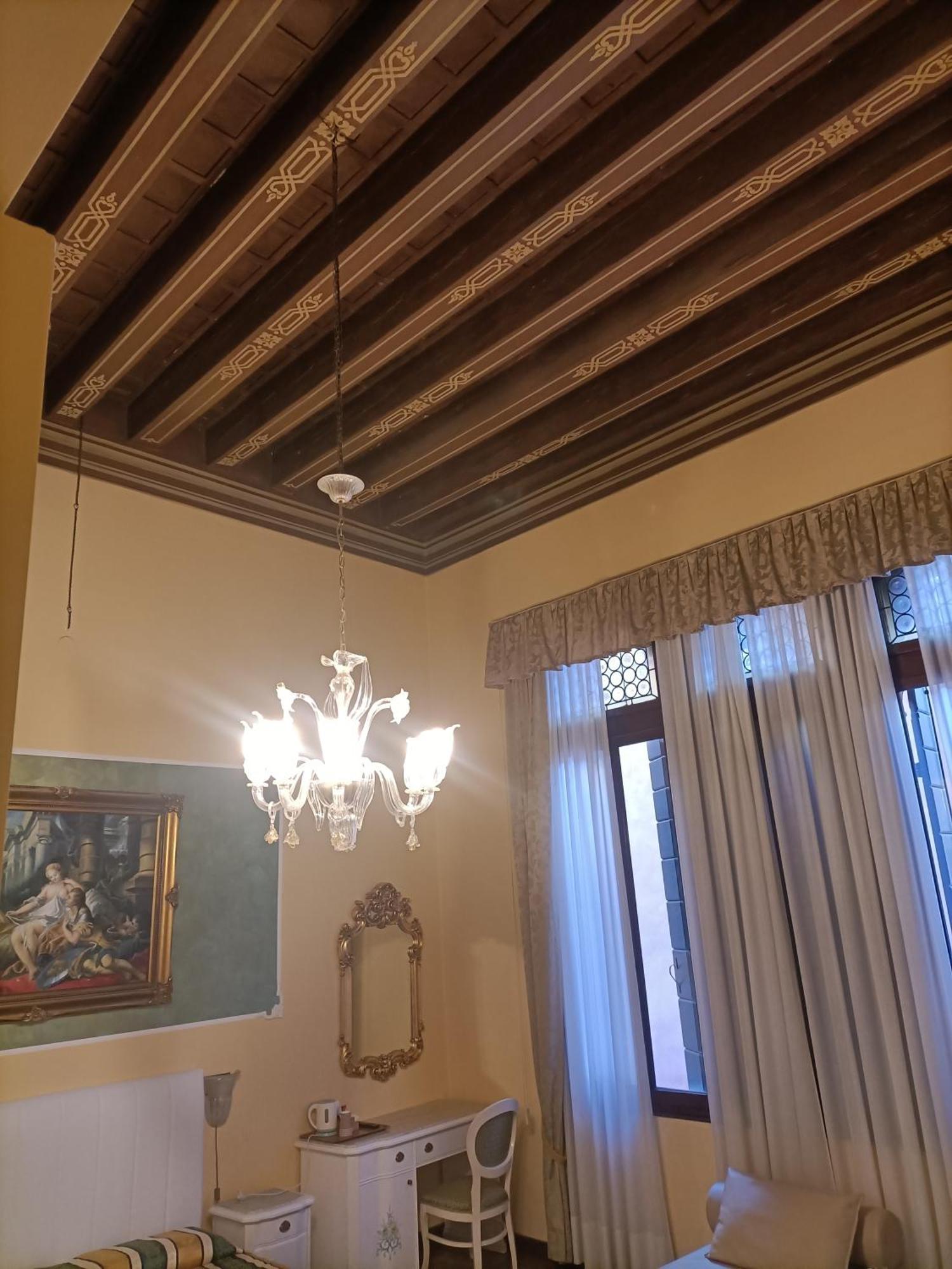 ונציה Palazzo Lion Morosini - Check In Presso Locanda Ai Santi Apostoli מראה חיצוני תמונה